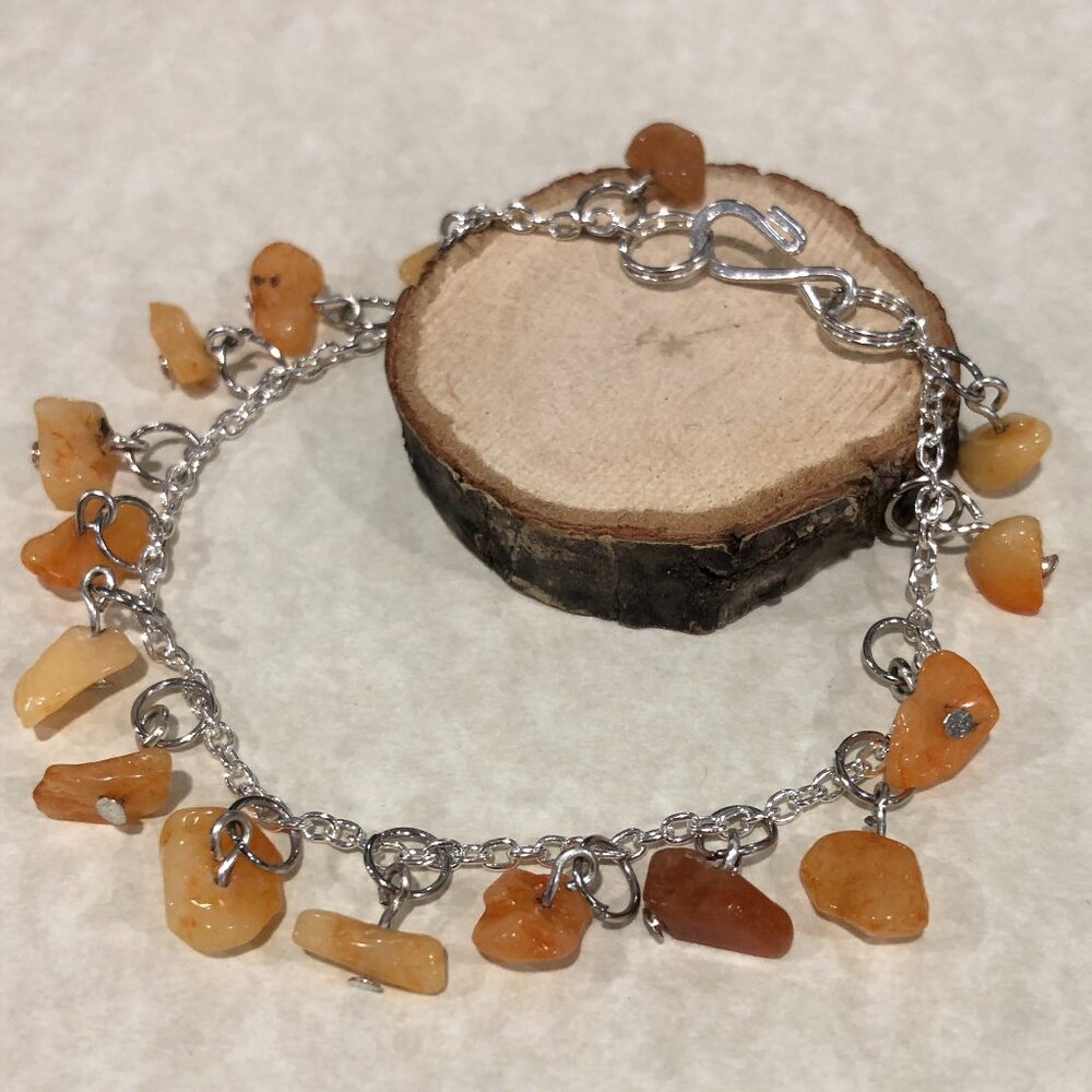 NEW Carnelian crystal chip bracelet